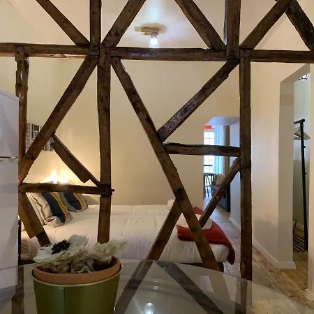 Bairro Alto Apartments