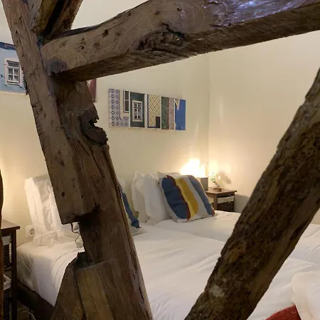 Flh Bairro Alto Flats דירה *