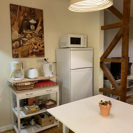 Flh Bairro Alto Flats شقة *