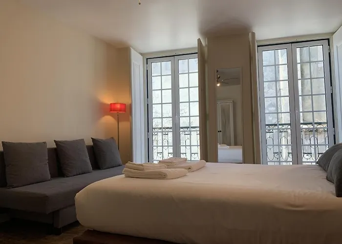 Flh Bairro Alto Central Flats